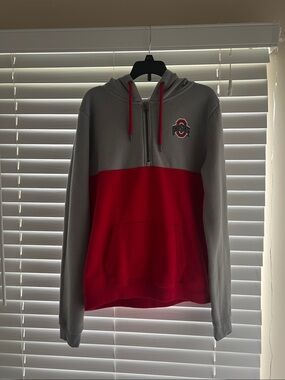 Colosseum Gray and Red Quarter Zip Hoodie with Ohio State Buckeyes Logo Size M